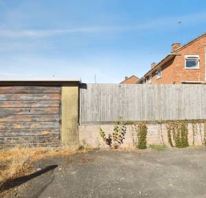 3 Bedroom House for sale in Avon Meadow, Salisbury