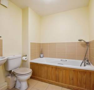 2 Bedroom Apartment / Studio for sale in Lanfranc Close, Salisbury