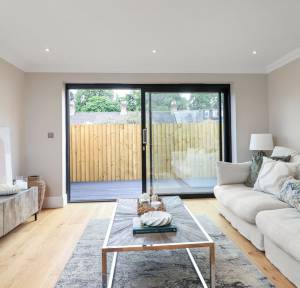 2 Bedroom House for sale in Park Street, Salisbury