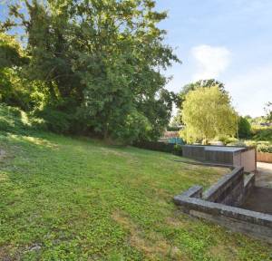 2 Bedroom Flat for sale in Ayleswade Road, Salisbury