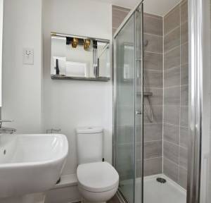 3 Bedroom House for sale in Barton Place, Salisbury