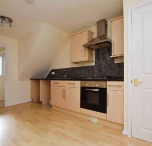 1 Bedroom Flat for sale in Hollows Close, Salisbury