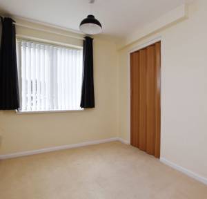 1 Bedroom Flat for sale in Hollows Close, Salisbury