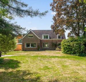 5 Bedroom Bungalow for sale in Homington Road, Salisbury