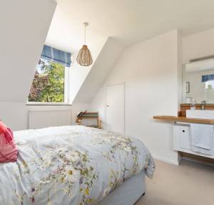 5 Bedroom Bungalow for sale in Homington Road, Salisbury