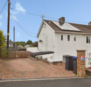 3 Bedroom House for sale in Meadow Road, Salisbury