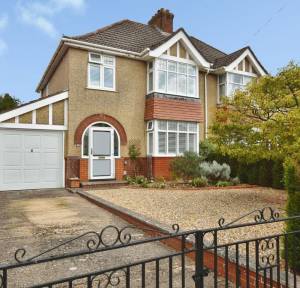 3 Bedroom House for sale in St. Gregorys Avenue, Salisbury