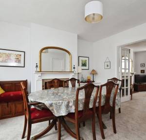 3 Bedroom House for sale in St. Gregorys Avenue, Salisbury
