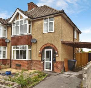 3 Bedroom House for sale in Cornwall Road, Salisbury