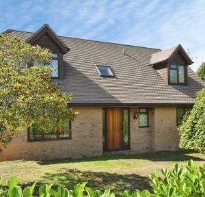 3 Bedroom House for sale in Pear Tree Drive, Salisbury