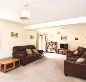 3 Bedroom House for sale in Pear Tree Drive, Salisbury