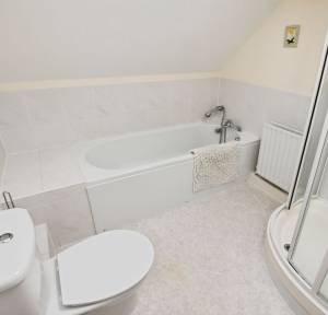 3 Bedroom House for sale in Pear Tree Drive, Salisbury