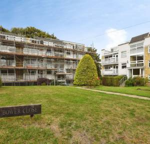2 Bedroom Flat for sale in Shady Bower Close, Salisbury