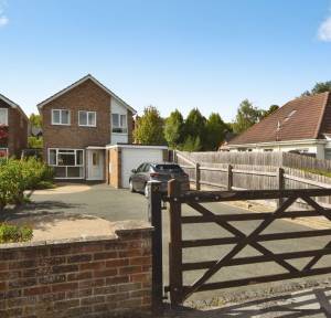 4 Bedroom House for sale in Britford Lane, Salisbury