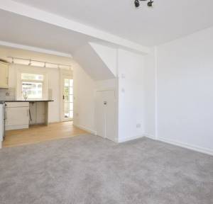 2 Bedroom House for sale in Lower Street, Salisbury