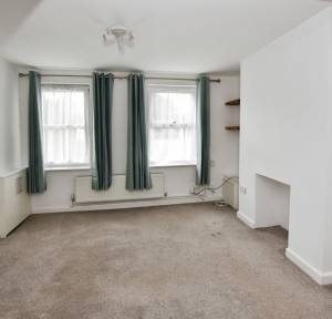 2 Bedroom House for sale in Lower Street, Salisbury