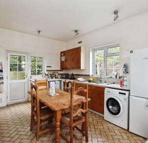 5 Bedroom House for sale in Station Road, Salisbury