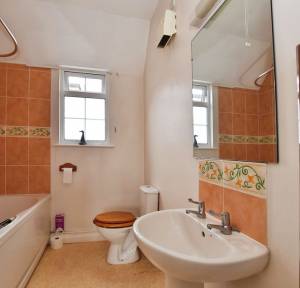 5 Bedroom House for sale in Station Road, Salisbury