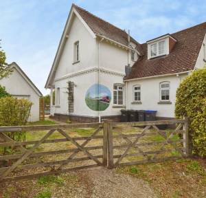 5 Bedroom House for sale in Station Road, Salisbury