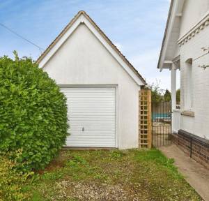 5 Bedroom House for sale in Station Road, Salisbury