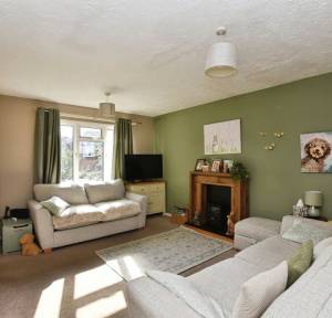 3 Bedroom House for sale in Nightingale Walk, Salisbury