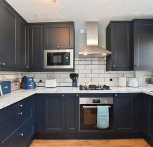 3 Bedroom House for sale in Nightingale Walk, Salisbury