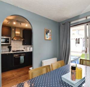 3 Bedroom House for sale in Nightingale Walk, Salisbury