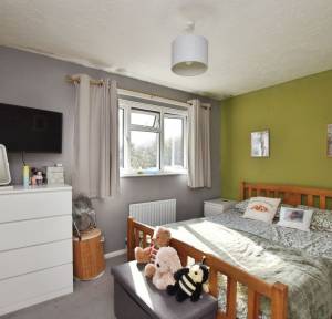 3 Bedroom House for sale in Nightingale Walk, Salisbury