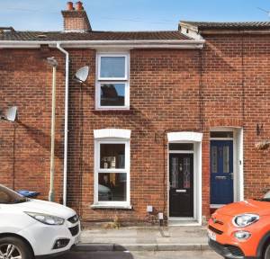 2 Bedroom House for sale in Nursery Road, Salisbury