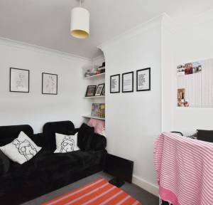 2 Bedroom House for sale in Nursery Road, Salisbury