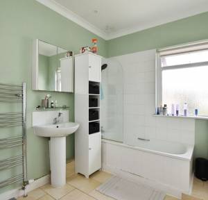 2 Bedroom House for sale in Nursery Road, Salisbury
