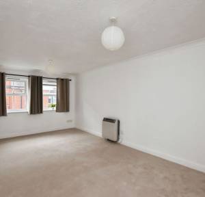 2 Bedroom Flat for sale in Three Cuppes Lane, Salisbury