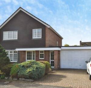 4 Bedroom House for sale in Reeves Close, Romsey