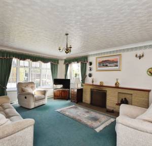 4 Bedroom House for sale in Reeves Close, Romsey
