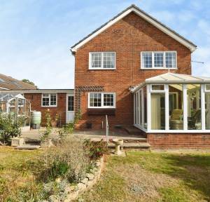 4 Bedroom House for sale in Reeves Close, Romsey