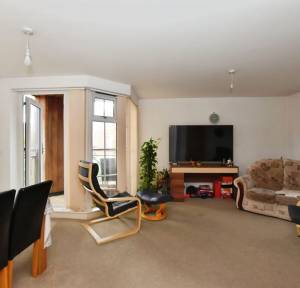 2 Bedroom Flat for sale in Fisherton Street, Salisbury