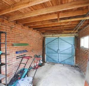 3 Bedroom Bungalow for sale in Chantry Road, Salisbury