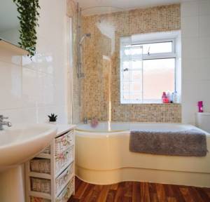 2 Bedroom Flat for sale in Devizes Road, Salisbury