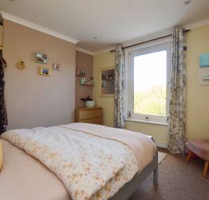 2 Bedroom Flat for sale in Devizes Road, Salisbury
