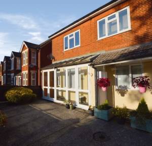2 Bedroom Flat for sale in Devizes Road, Salisbury