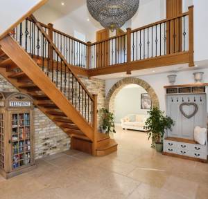 5 Bedroom House for sale in Highfield Lane, Salisbury