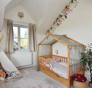 5 Bedroom House for sale in Highfield Lane, Salisbury