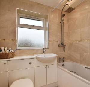 3 Bedroom House for sale in St. Teresa's Close, Salisbury