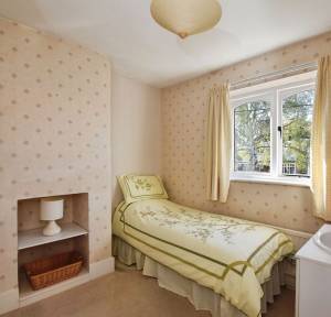 3 Bedroom House for sale in Gomeldon Road, Salisbury