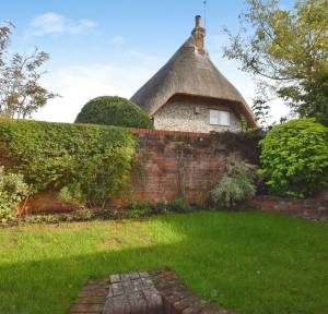 3 Bedroom House for sale in Gomeldon Road, Salisbury